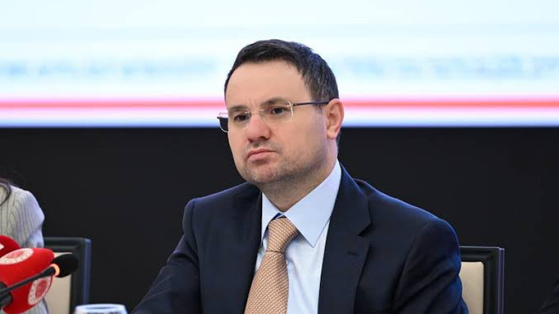 Akın Gürlek Kazandığı Tazminatı Kızılay'a Bağışladı