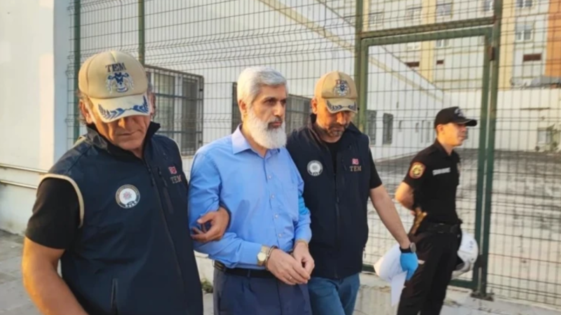 Alparslan Kuytul ve eşi Semra Kuytul gözaltında